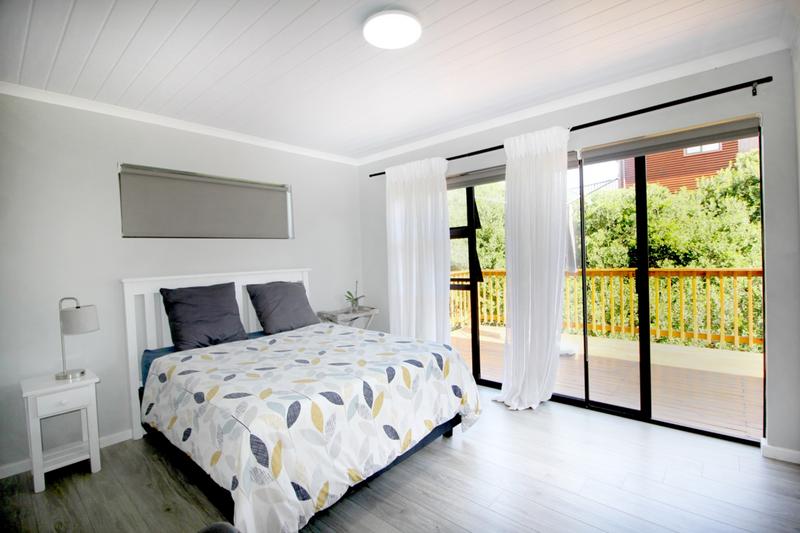 3 Bedroom Property for Sale in Outeniqua Strand Western Cape